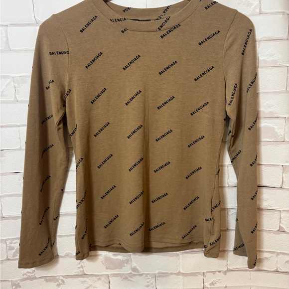 Fashion design like Balenciaga light Brown Logo Print Long Sleeve Shirt - Picture 2 of 12